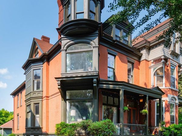 297 Laurel Avenue , Saint Paul, MN 55102