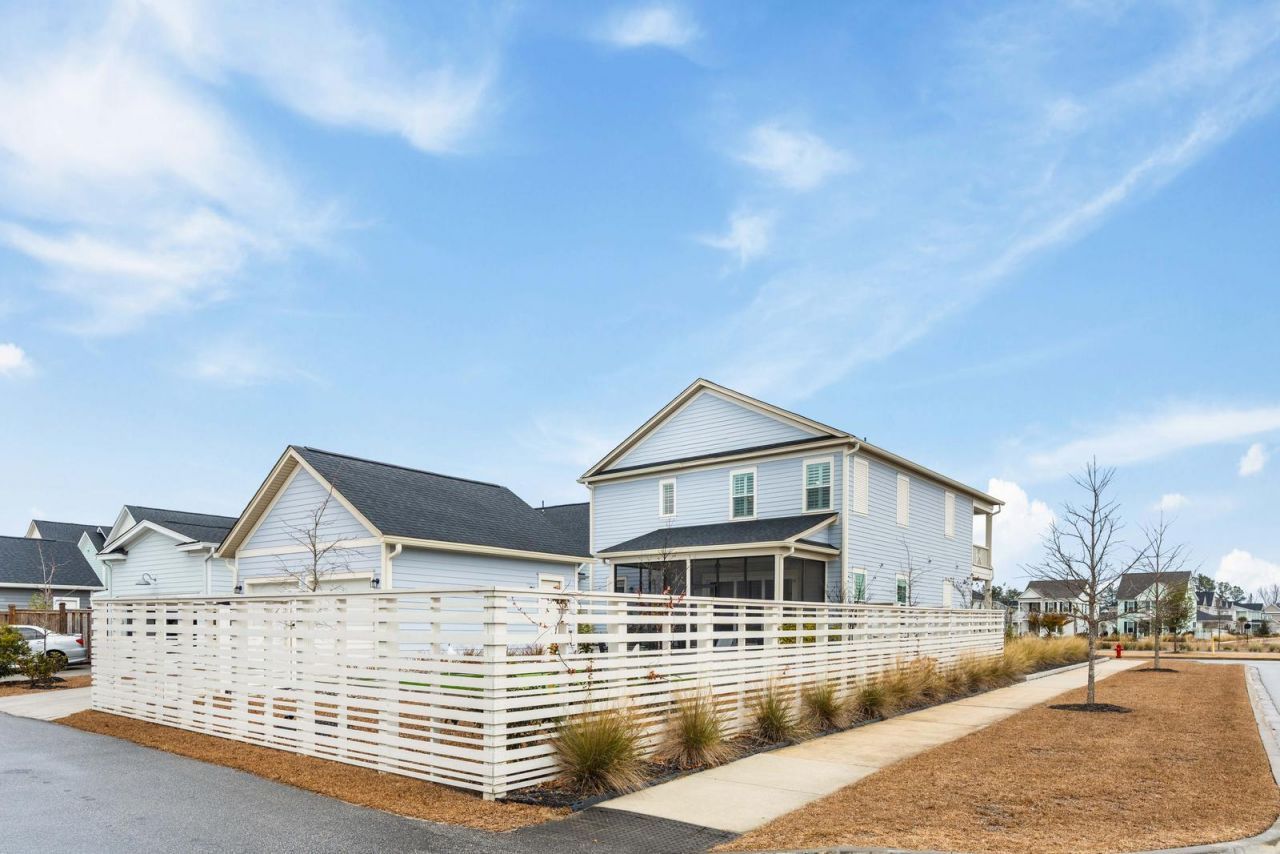 515 Rhythm Street Photo 75