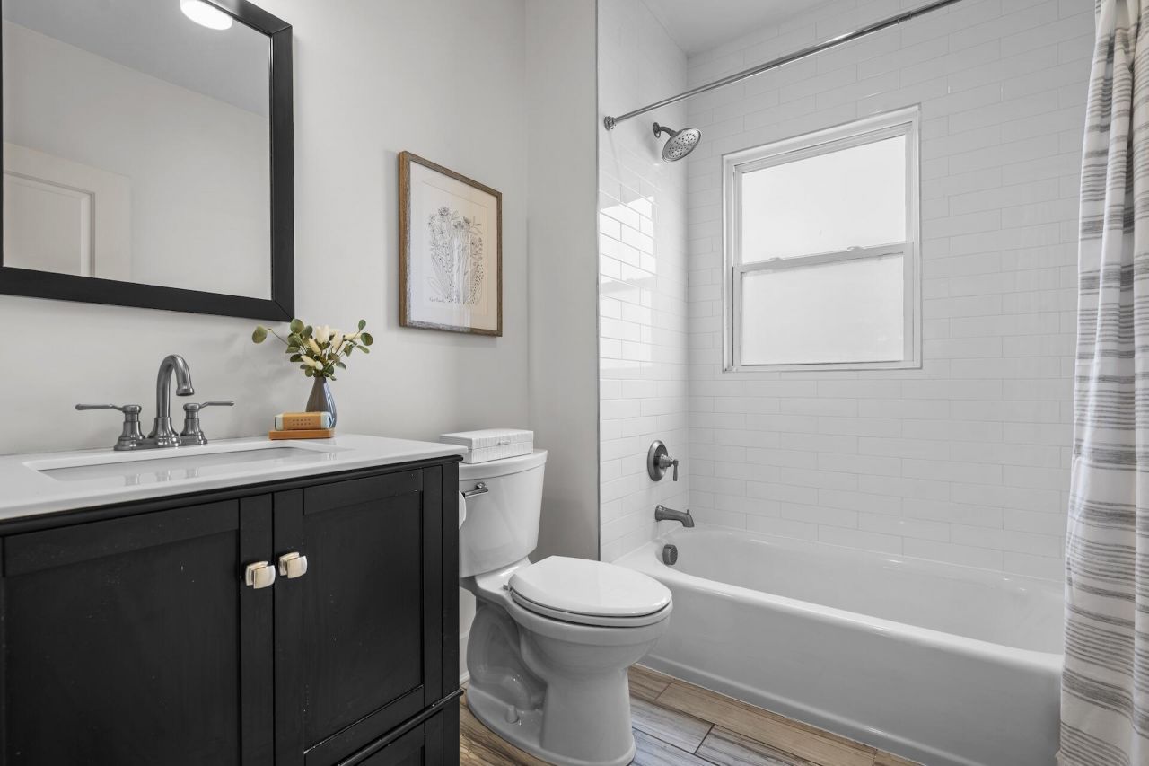 911 Ashley Avenue Photo 17