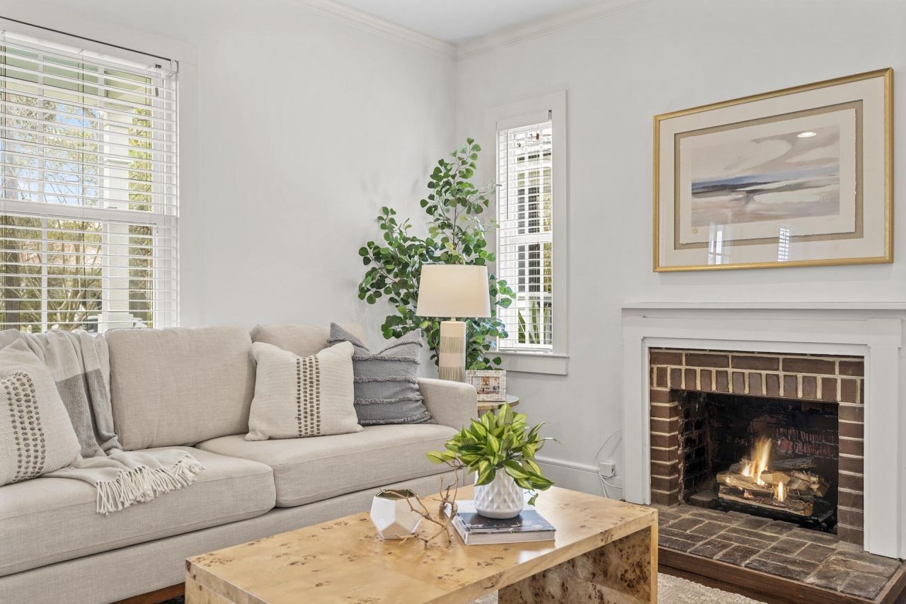 911 Ashley Avenue Photo 7