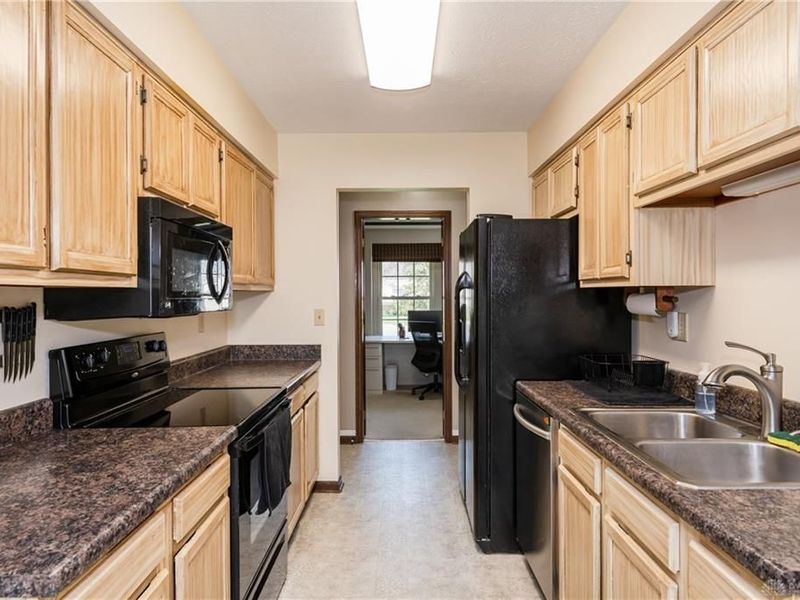 712 Tealwood Drive, Beavercreek, OH 45430 Photo 16