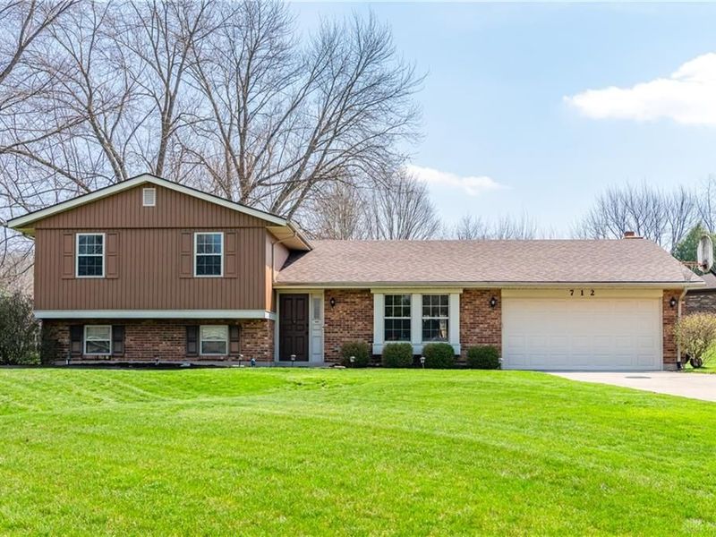 712 Tealwood Drive, Beavercreek, OH 45430 Photo 4