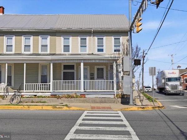 401 MAIN STREET, DENVER, PA 17517