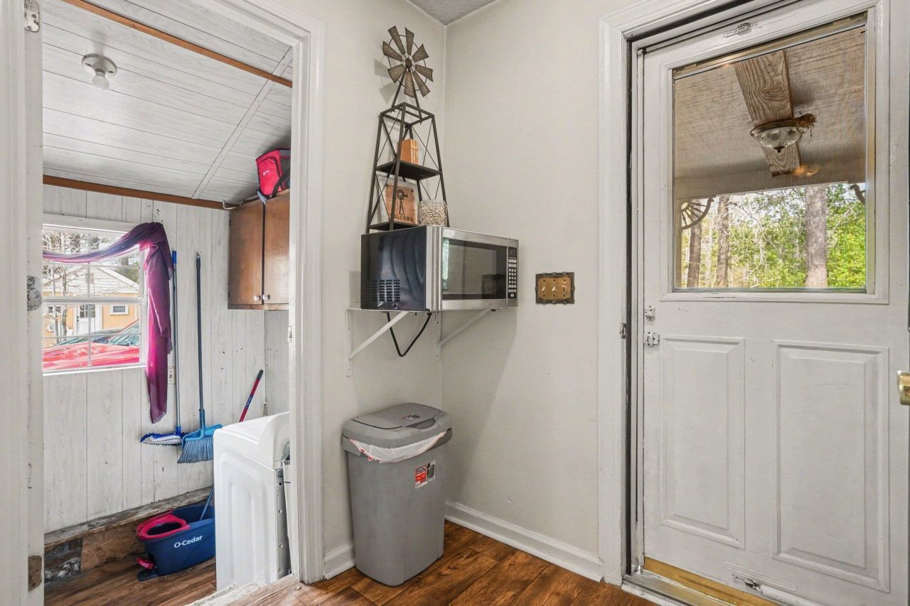 2615 Morgan Rd. Photo 13