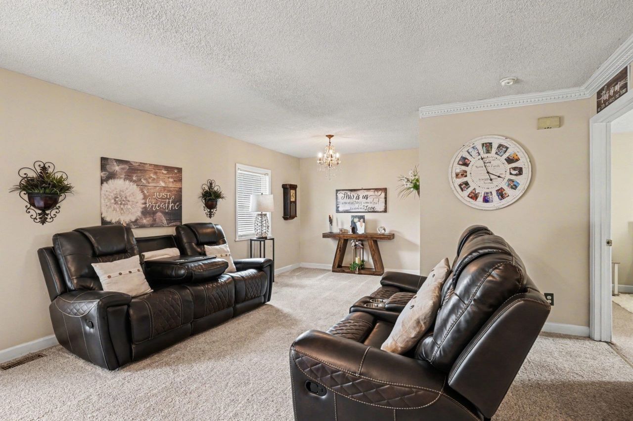 2615 Morgan Rd. Photo 7