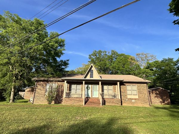 500 Oakwood Dr, Columbia, TN 38401