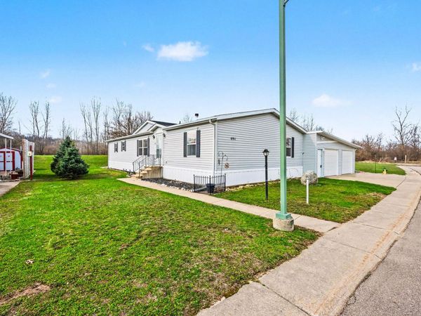 6911 Mandy Lane, Kalamazoo, MI 49009