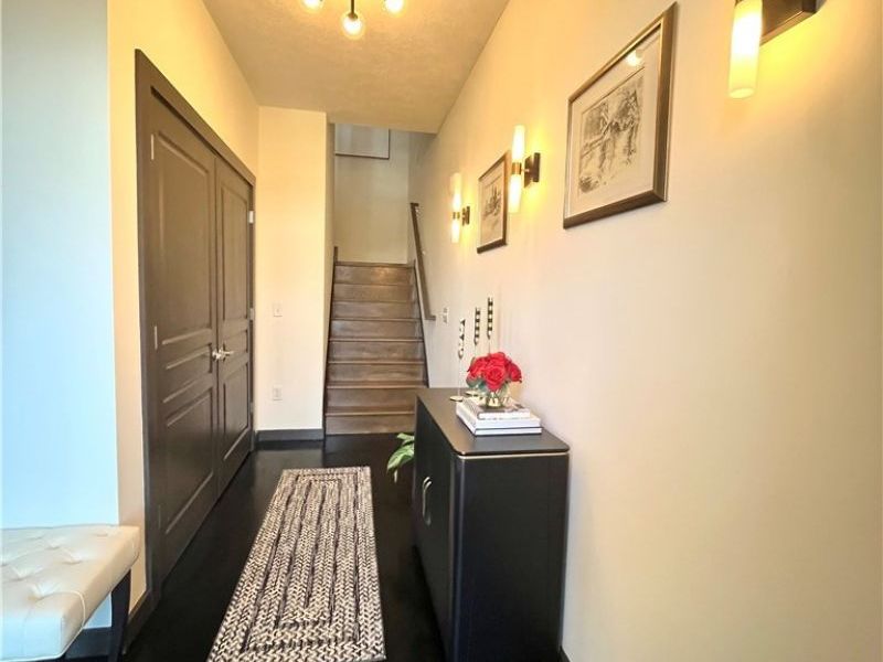 121 N Howard Street, Akron, OH 44308 Photo 22