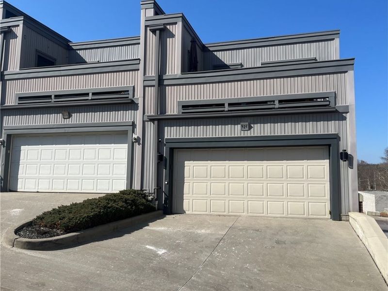 121 N Howard Street, Akron, OH 44308 Photo 29