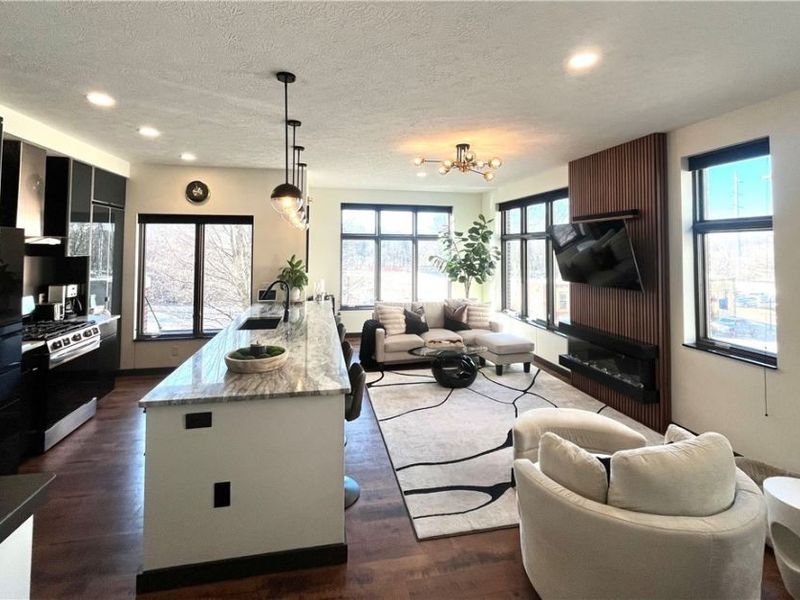 121 N Howard Street, Akron, OH 44308 Photo 4