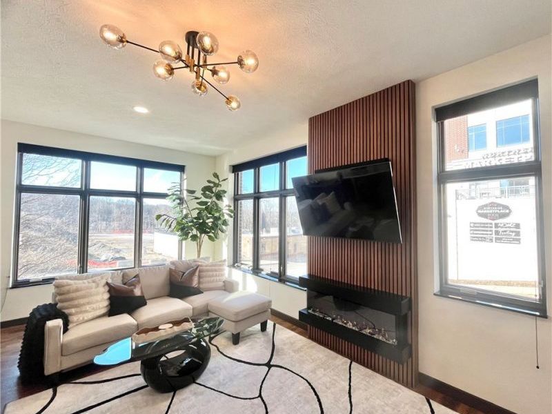 121 N Howard Street, Akron, OH 44308 Photo 6