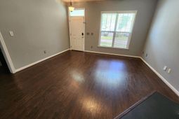 103 Foxglove Avenue photo 4