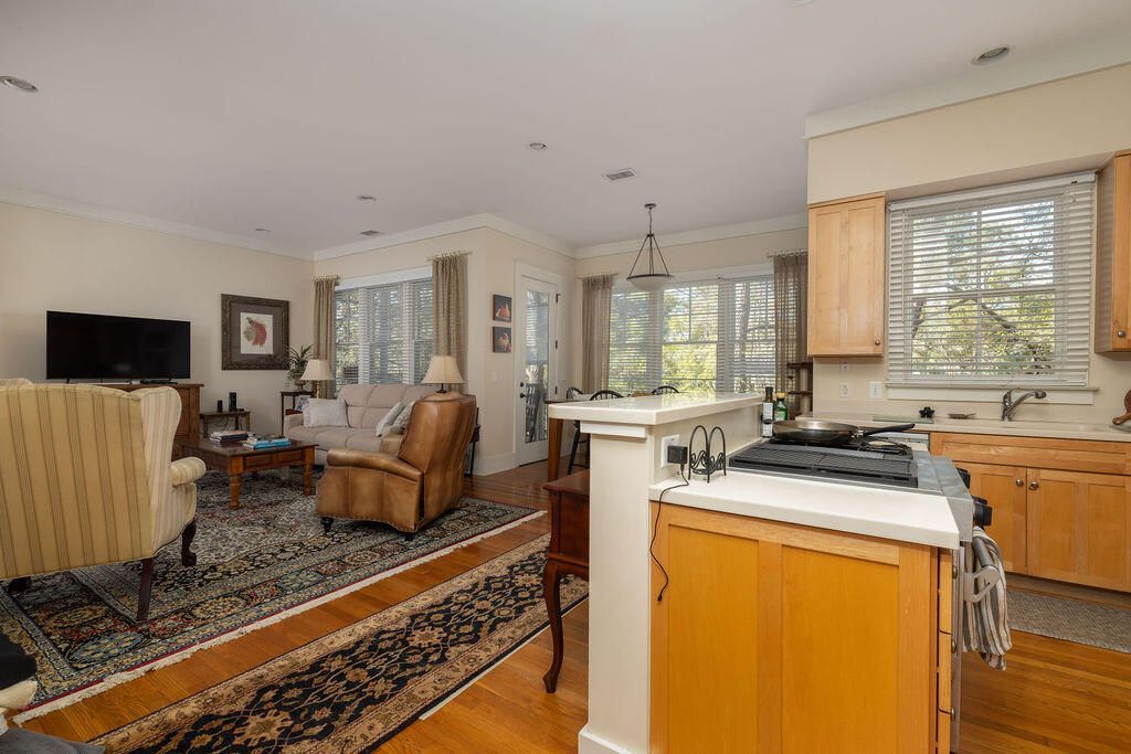 142 Wappoo Creek Drive Photo 27