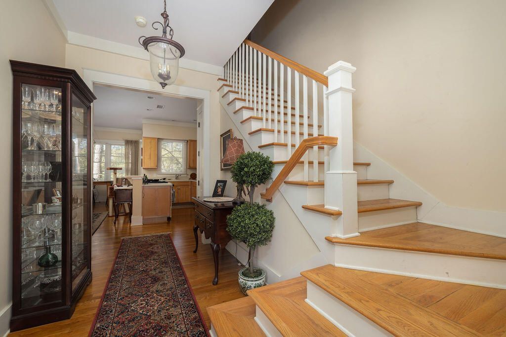 142 Wappoo Creek Drive Photo 7