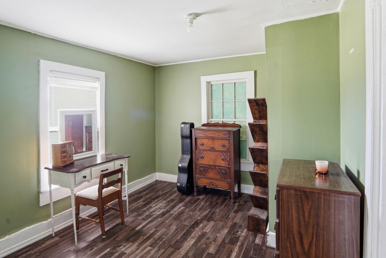 1505 7 Mile Road Photo 10