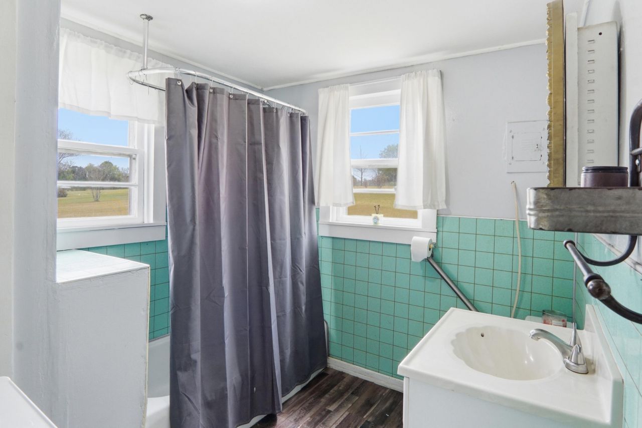 1505 7 Mile Road Photo 15