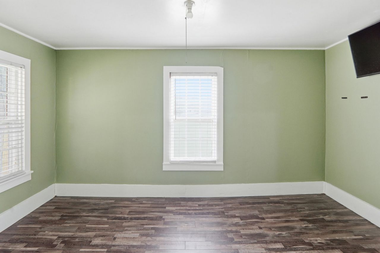 1505 7 Mile Road Photo 8