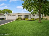 5654 N Manor Lane, Norwood Park, IL 60631 primary photo