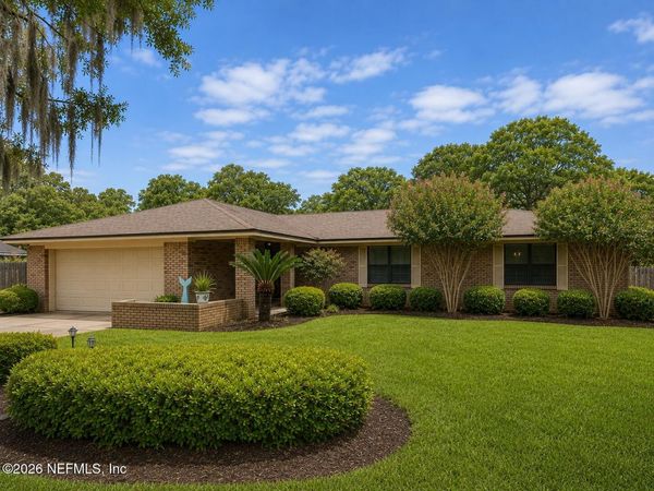 15489 CAPE Drive N, Jacksonville, FL 32226