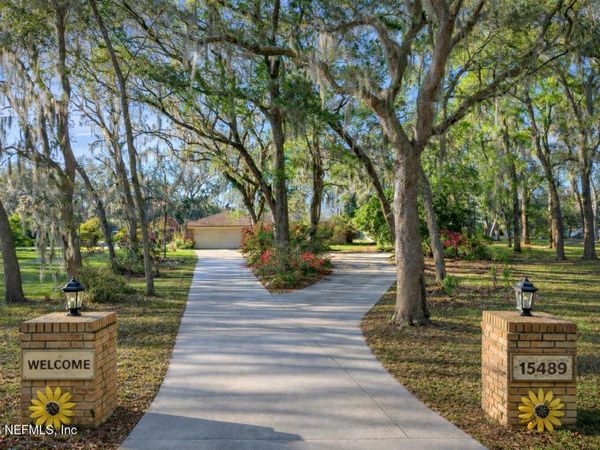 15489 CAPE Drive N, Jacksonville, FL 32226