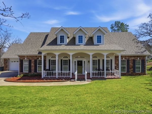 3813 S Rolling Oaks Drive , Tulsa, OK 74107