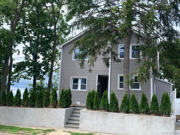 71 Lannon Place , Unit D, Port Washington, NY 11050