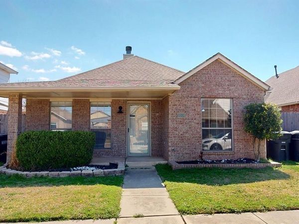 1004 SW 23rd Street, Moore, OK 73170