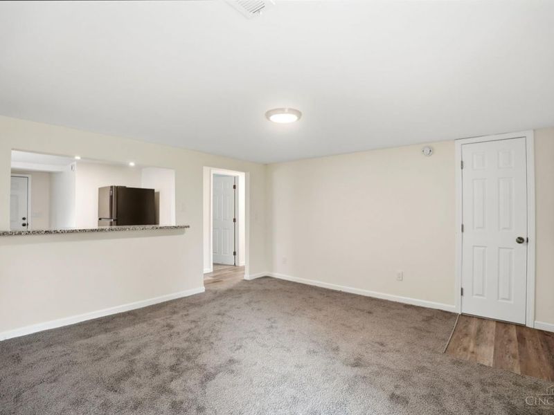 12121 Third Avenue, Sycamore Township, OH 45249 Photo 9