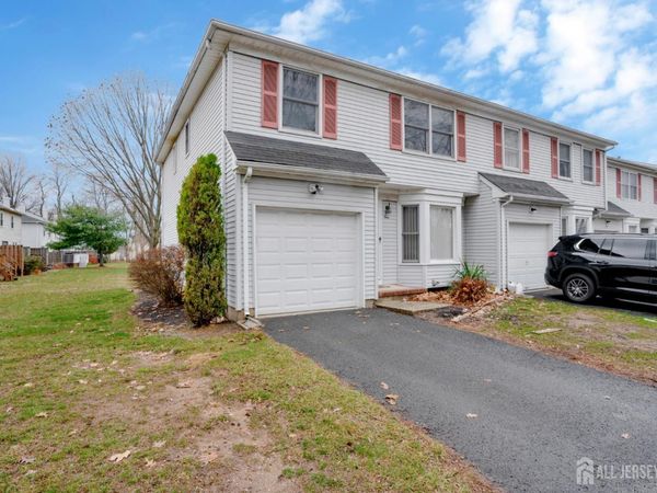 1 Tree Top Road , Middlesex, NJ 08846