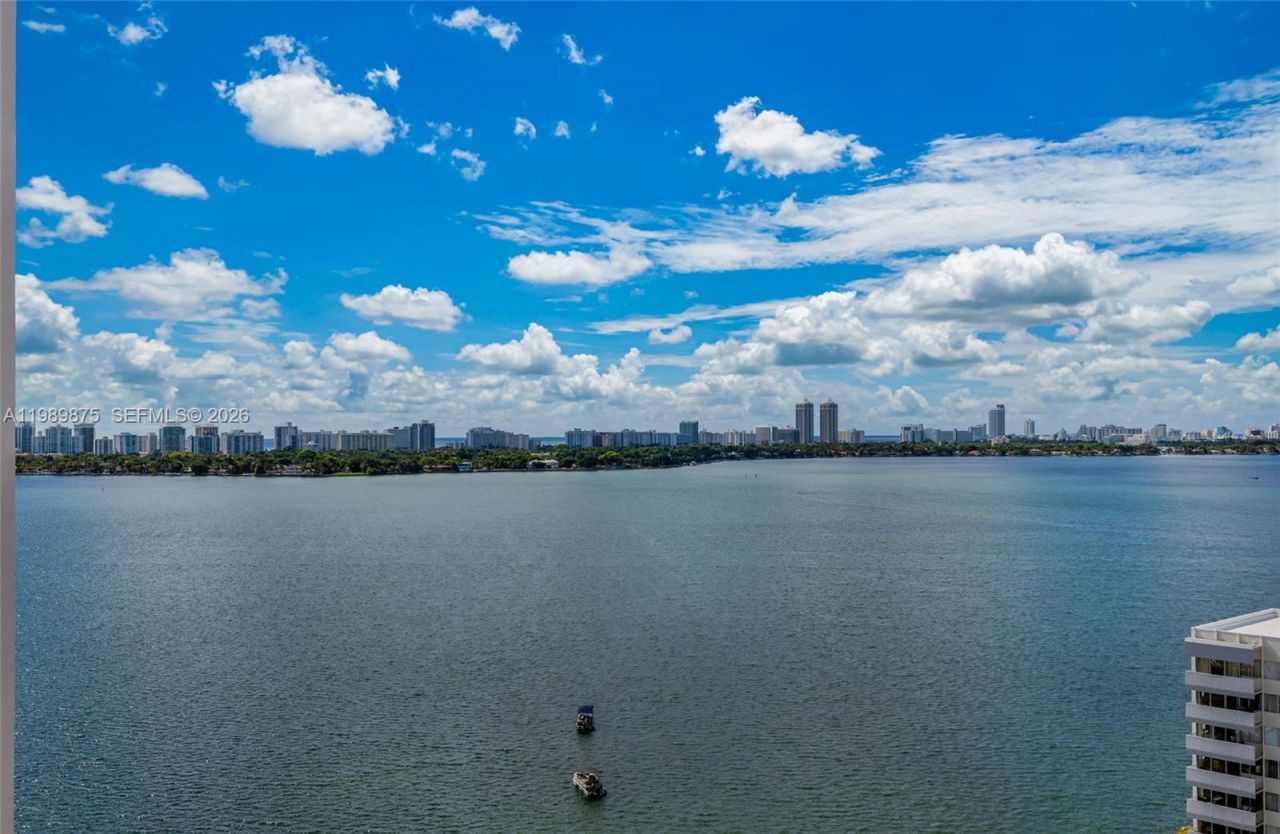 7601 E Treasure Dr, Unit 1924, North Bay Village, FL 33141 Photo