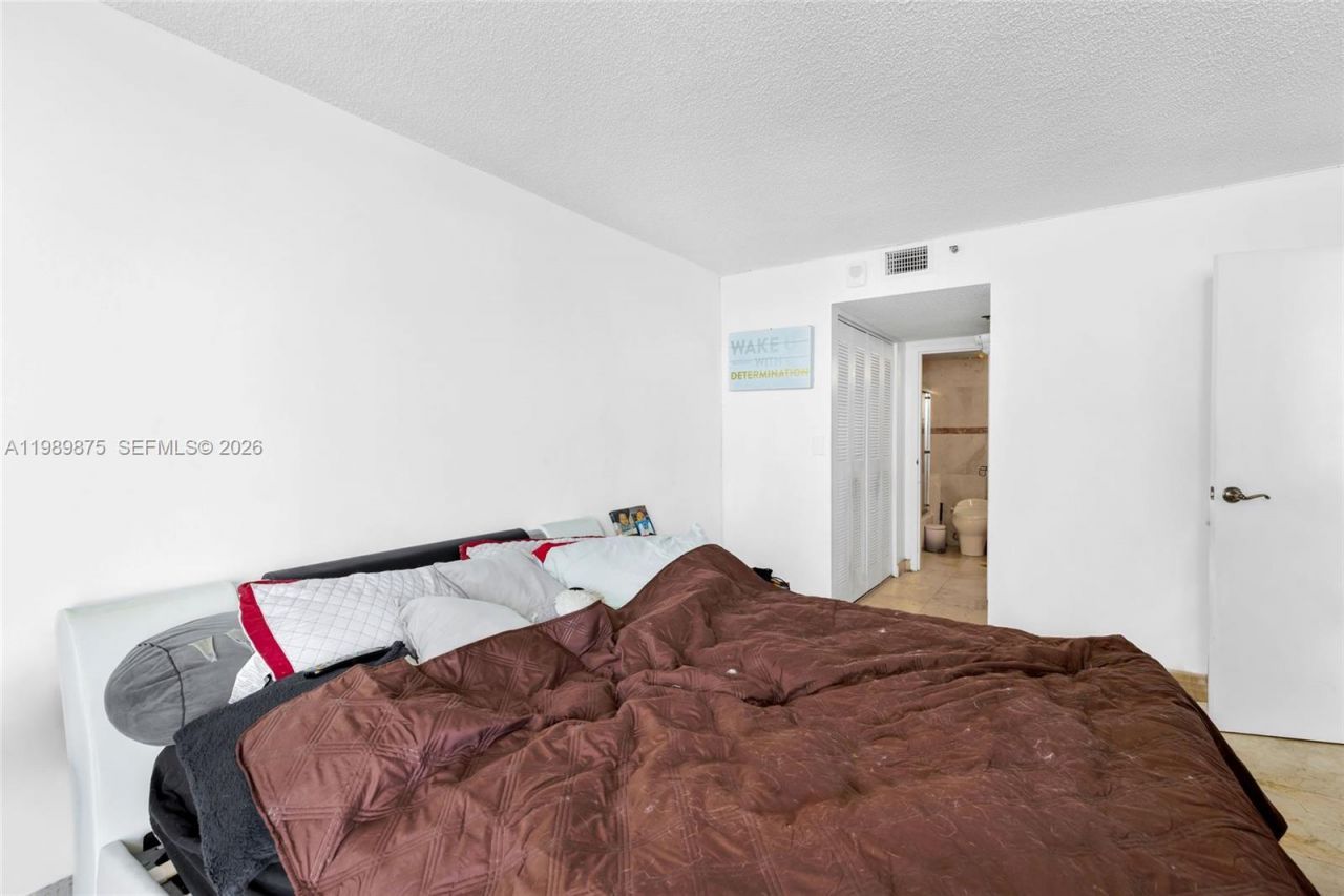 7601 E Treasure Dr , Unit 1924, North Bay Village, FL 33141 Photo