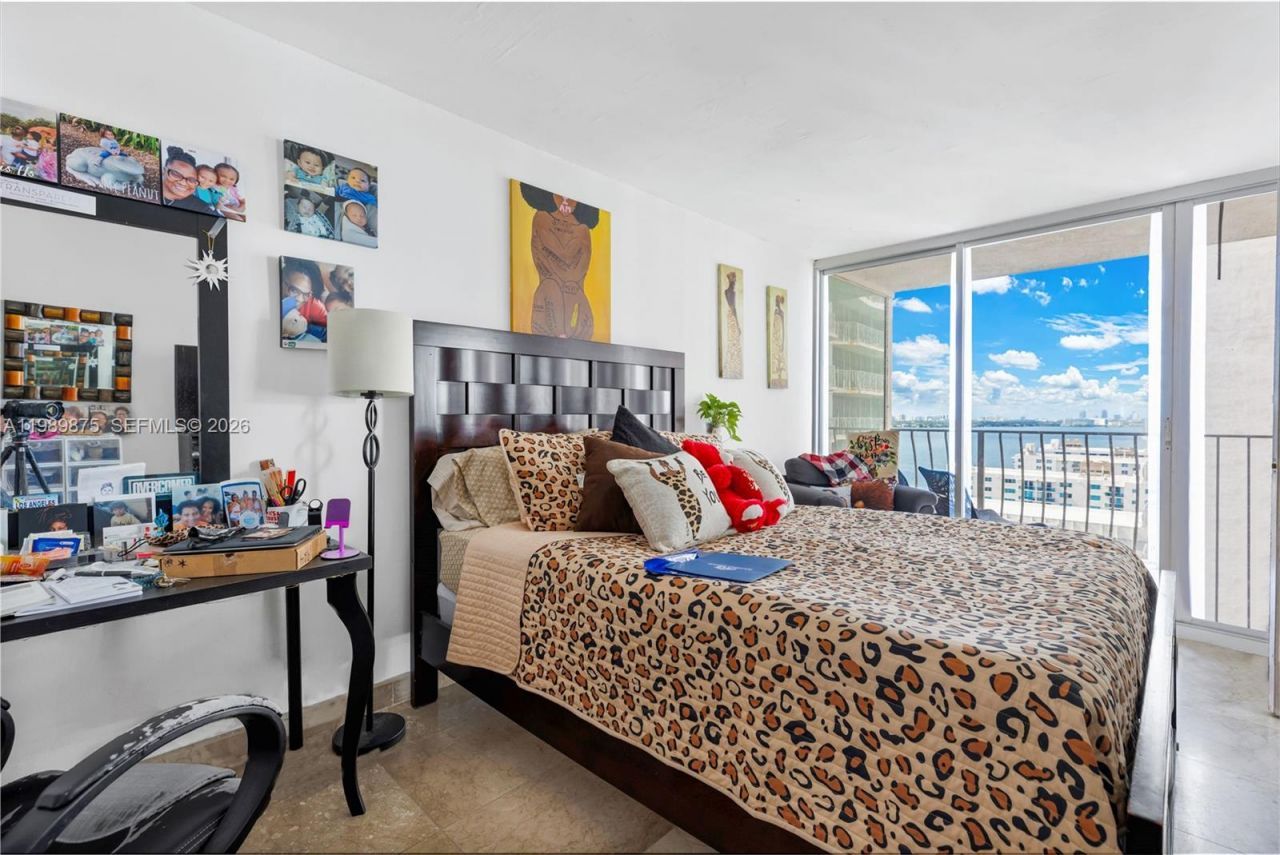 7601 E Treasure Dr , Unit 1924, North Bay Village, FL 33141 Photo