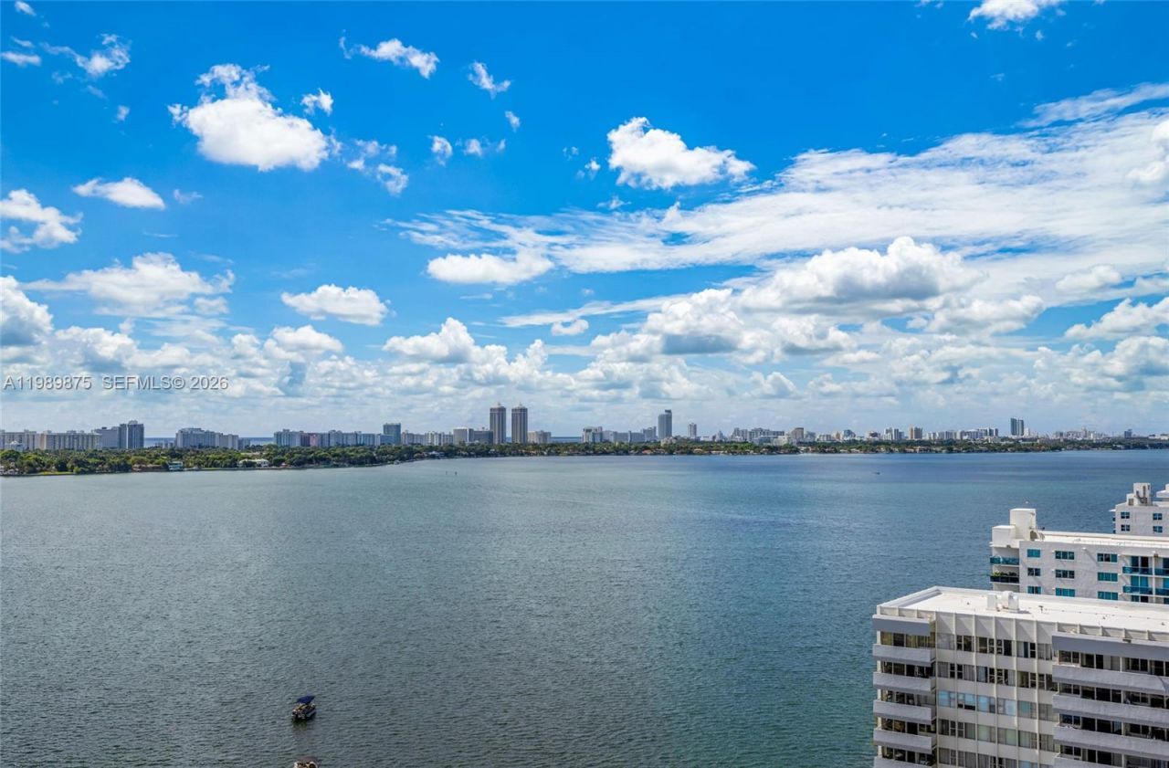 7601 E Treasure Dr , Unit 1924, North Bay Village, FL 33141 Photo