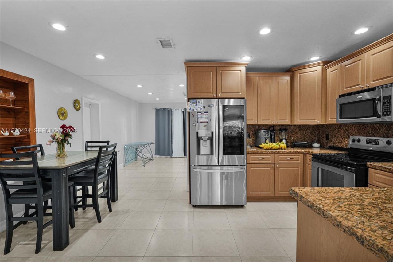 760 E 55th St , Hialeah, FL 33013 Photo