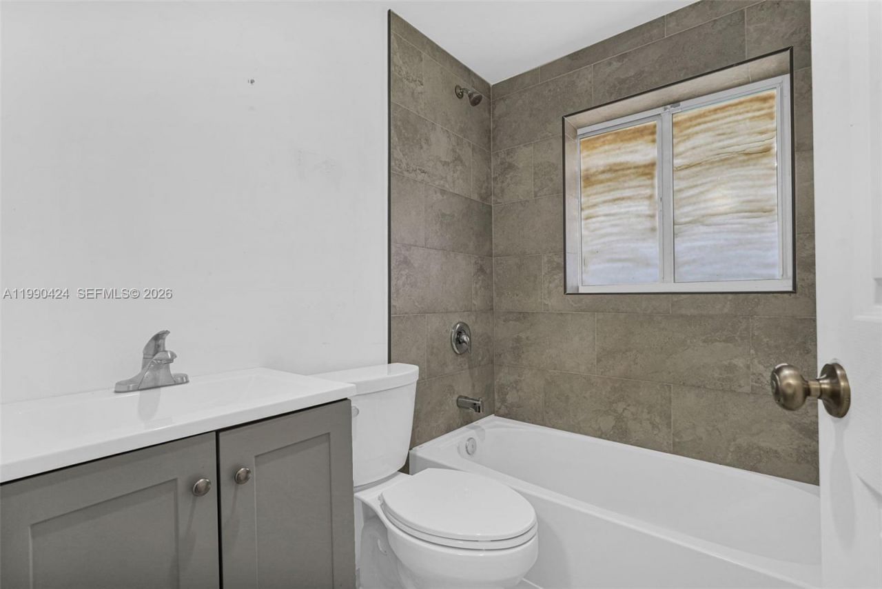 760 E 55th St , Hialeah, FL 33013 Photo