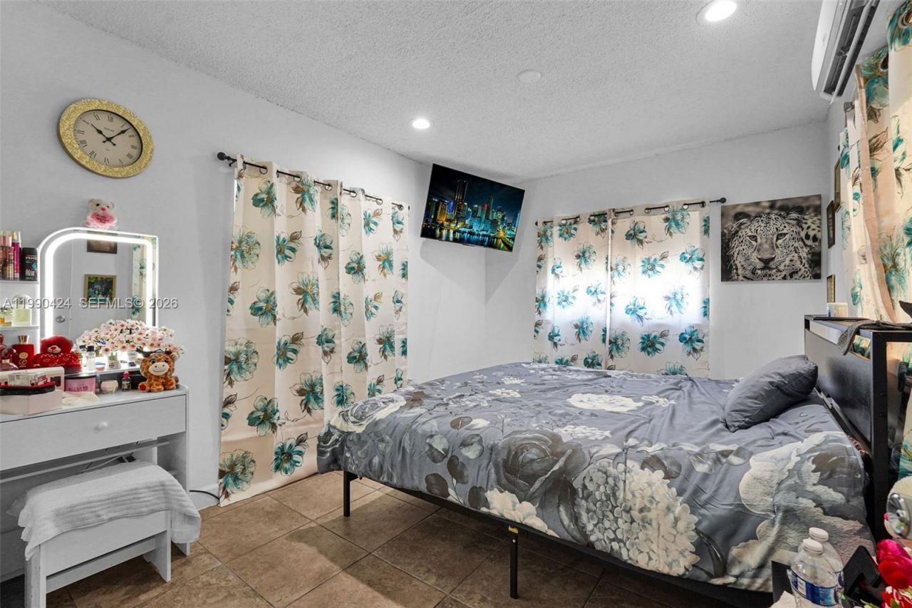 760 E 55th St , Hialeah, FL 33013 Photo