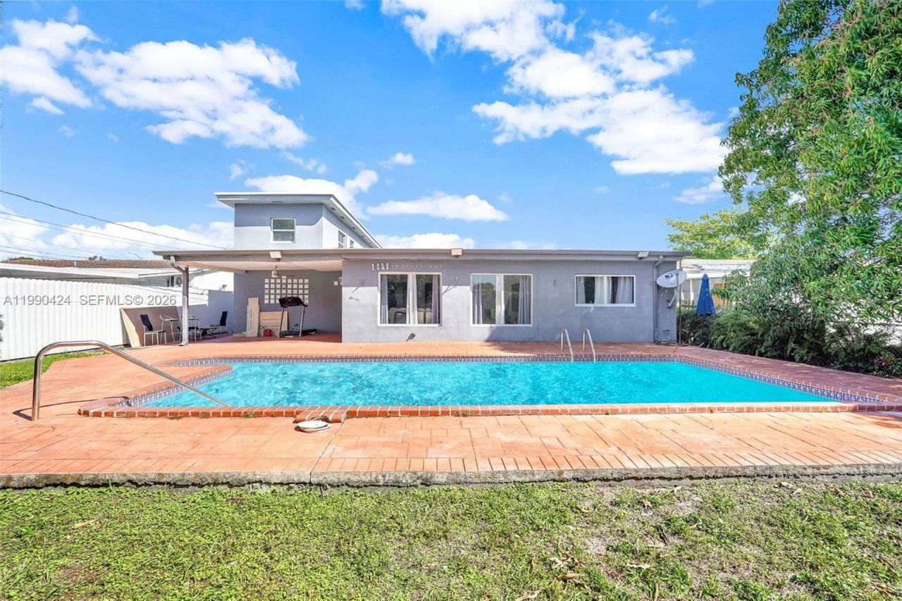 760 E 55th St , Hialeah, FL 33013 Photo