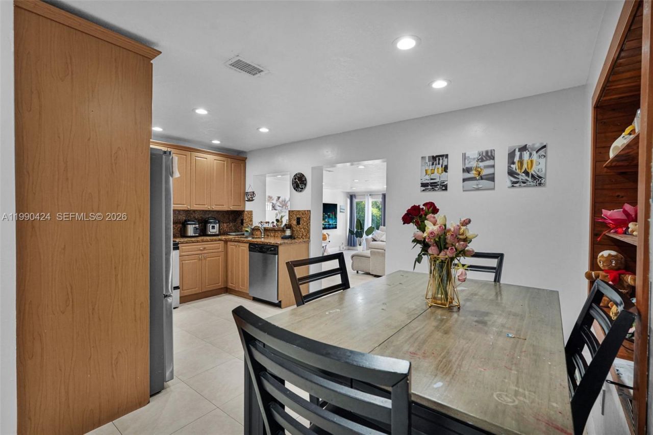 760 E 55th St , Hialeah, FL 33013 Photo