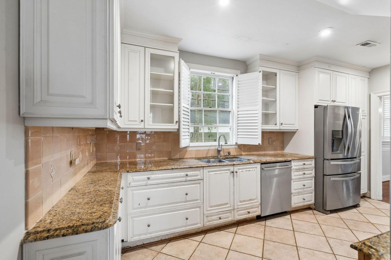 10 Council Street Photo 14