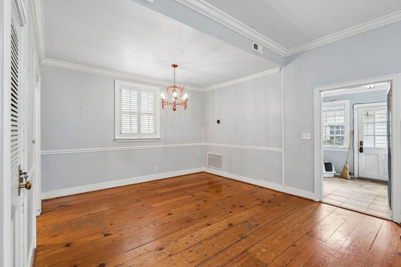 10 Council Street Photo 18