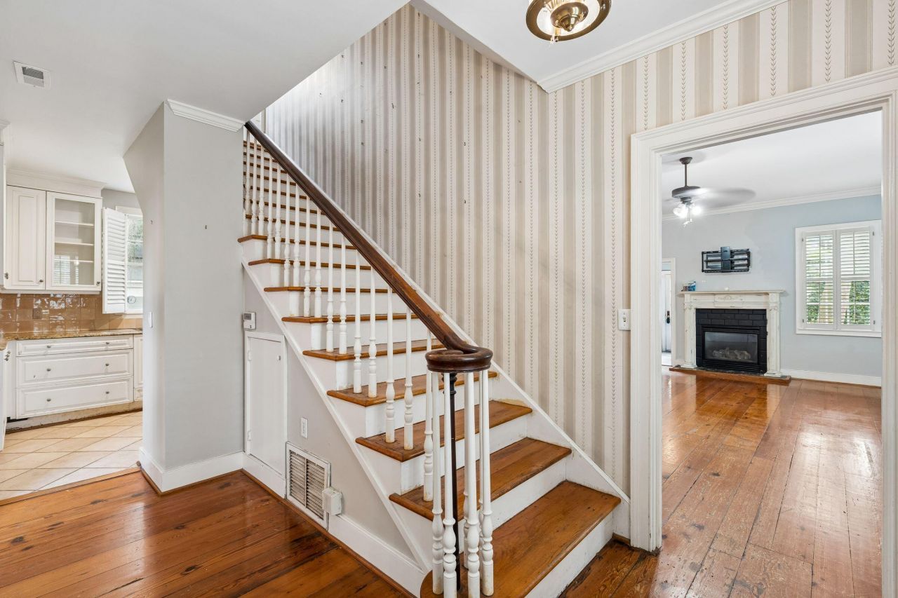 10 Council Street Photo 22