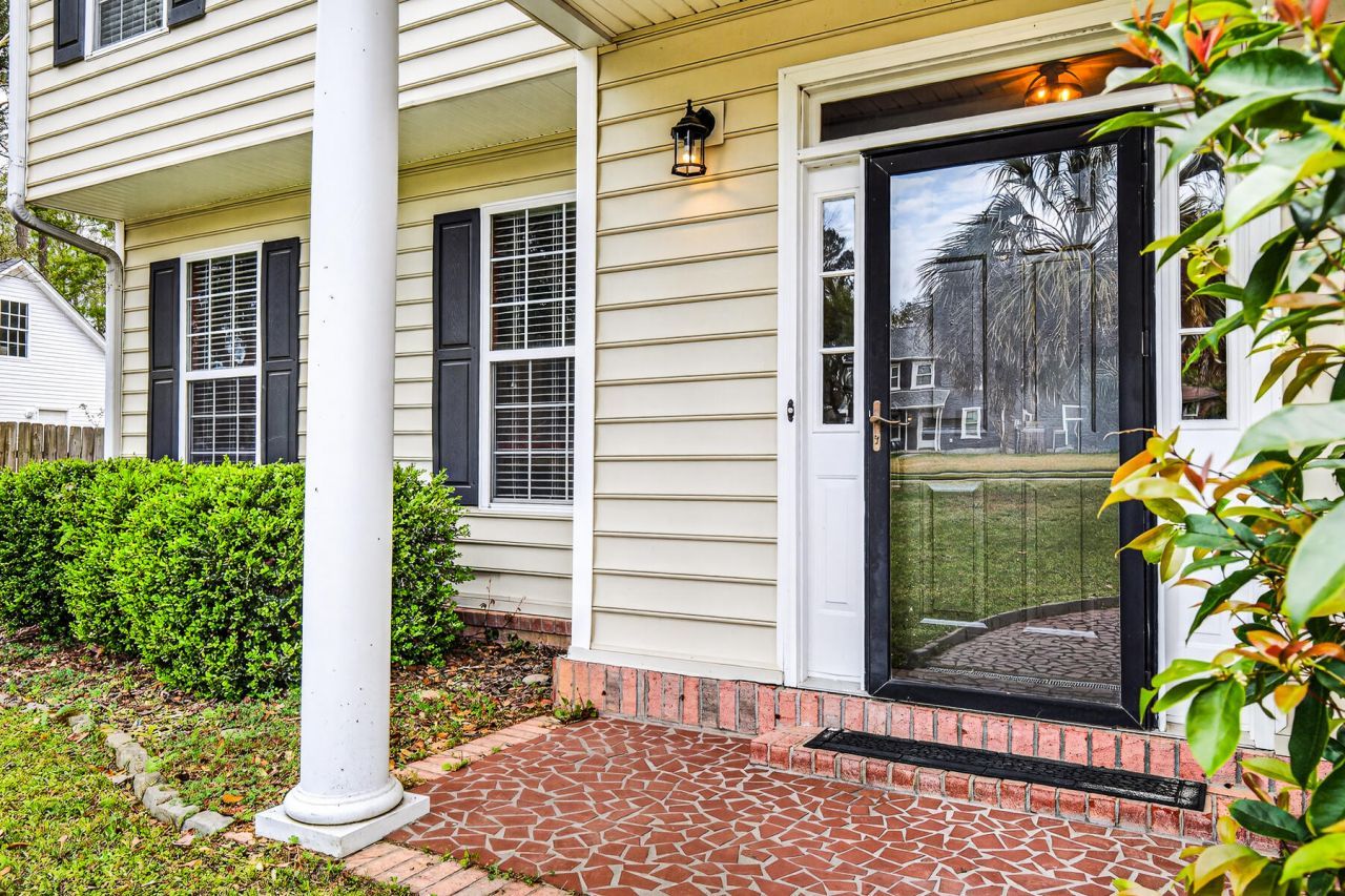 334 Camelot Drive Photo 13