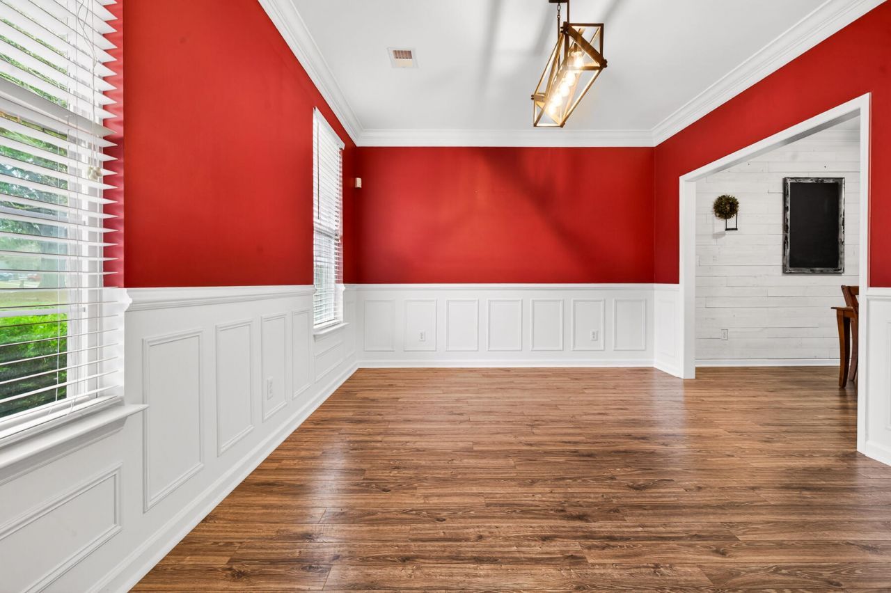 334 Camelot Drive Photo 17