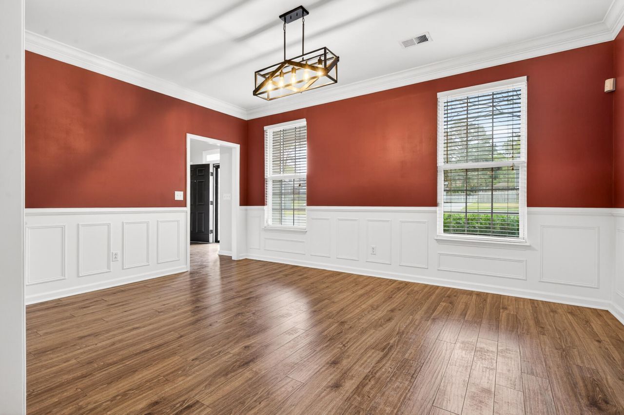 334 Camelot Drive Photo 19