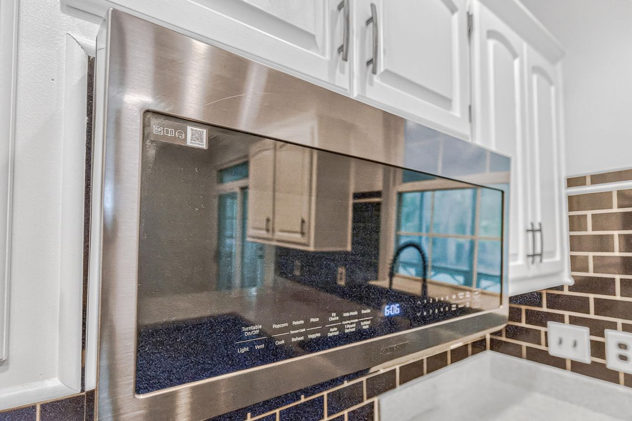 334 Camelot Drive Photo 30