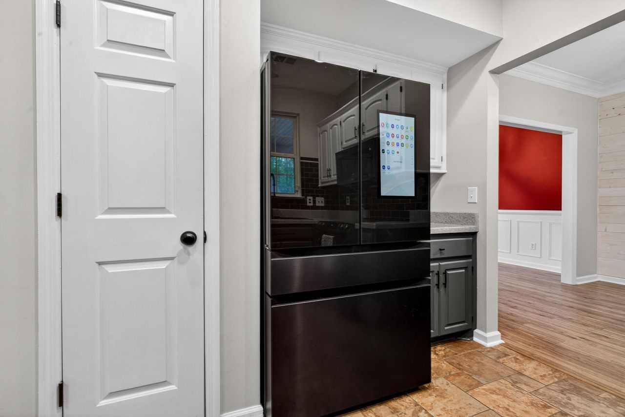 334 Camelot Drive Photo 34