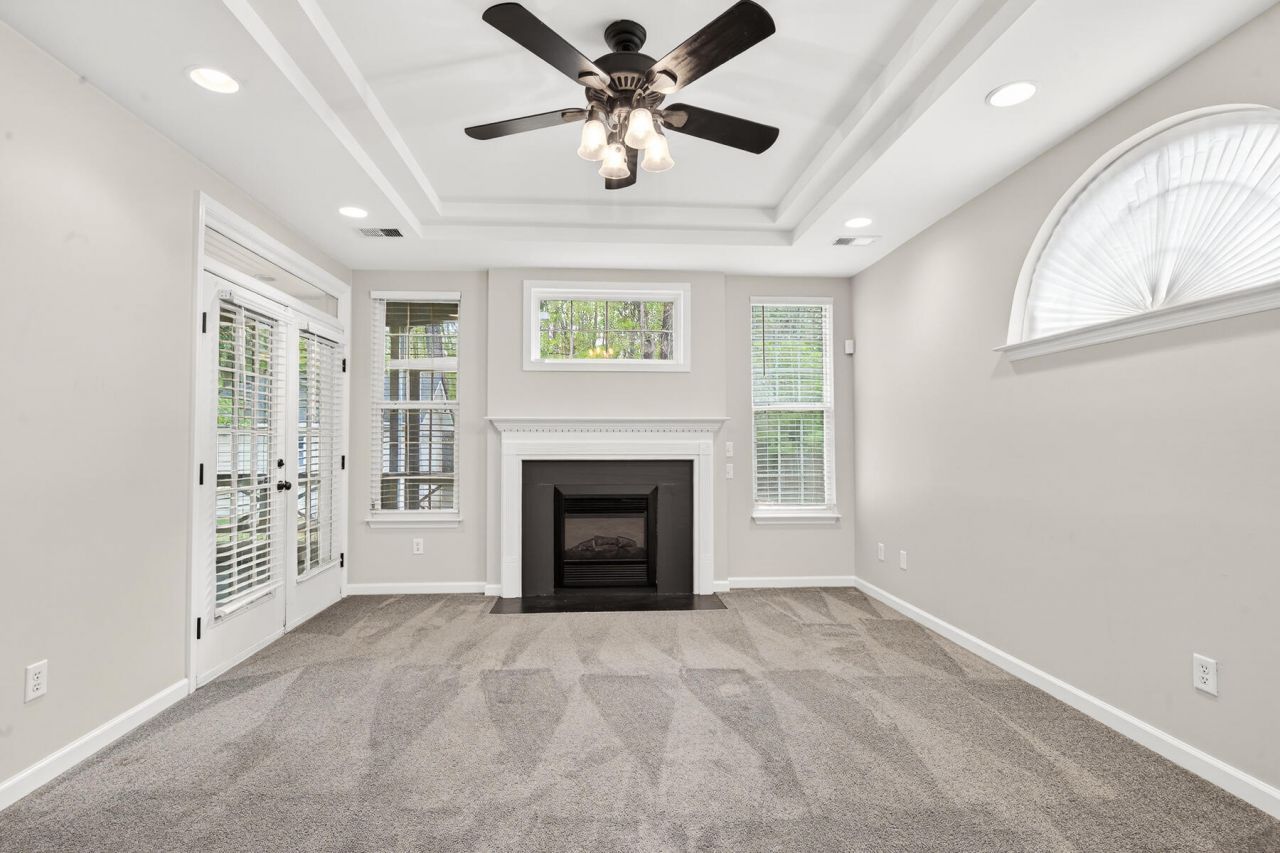 334 Camelot Drive Photo 37