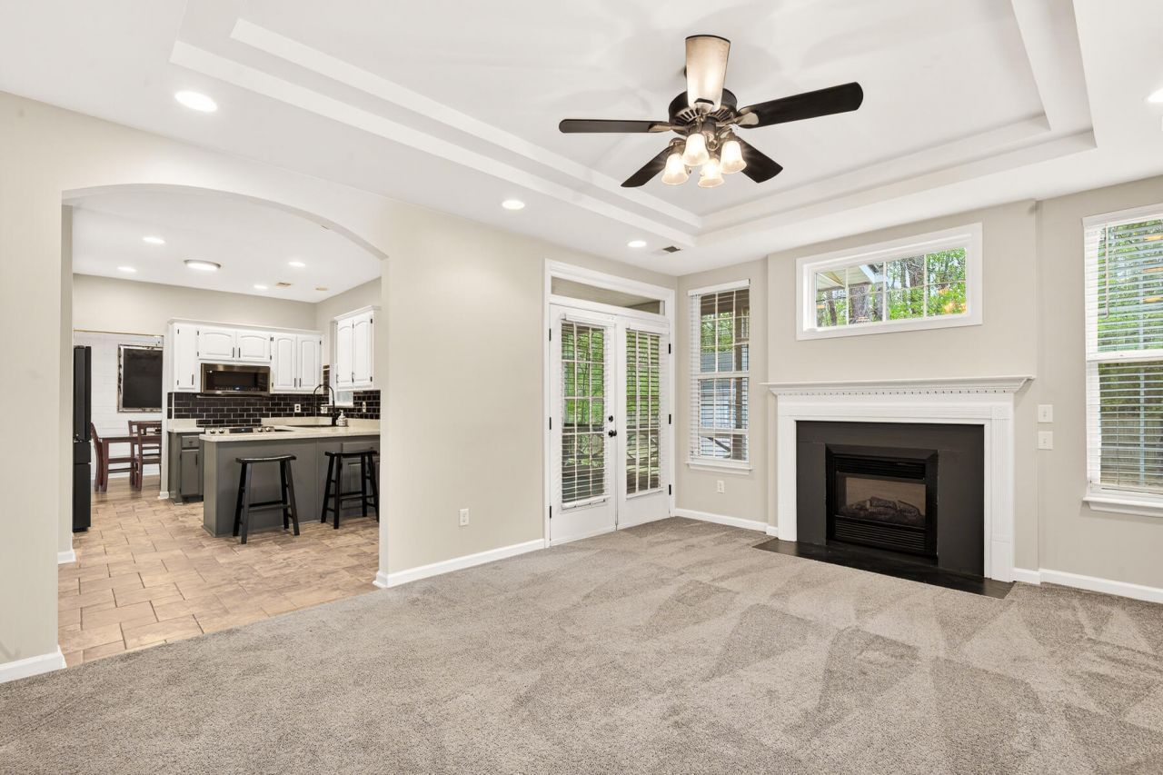 334 Camelot Drive Photo 38