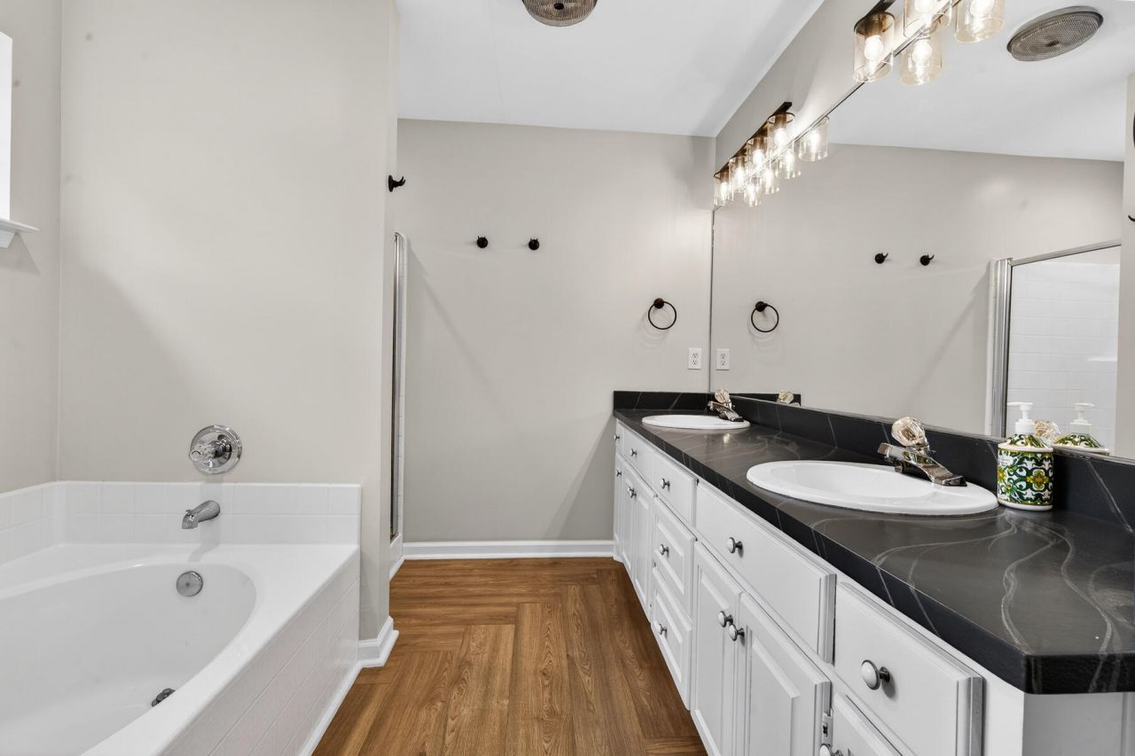 334 Camelot Drive Photo 45