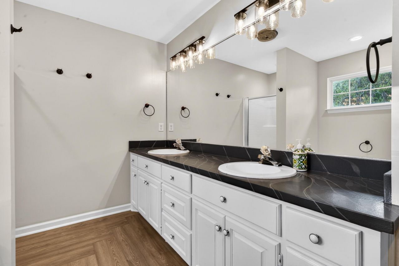 334 Camelot Drive Photo 46